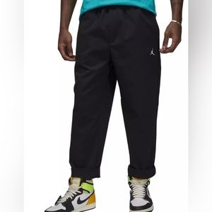 Nike Jordan Men’s Essential Statement Pants-Black, size Small